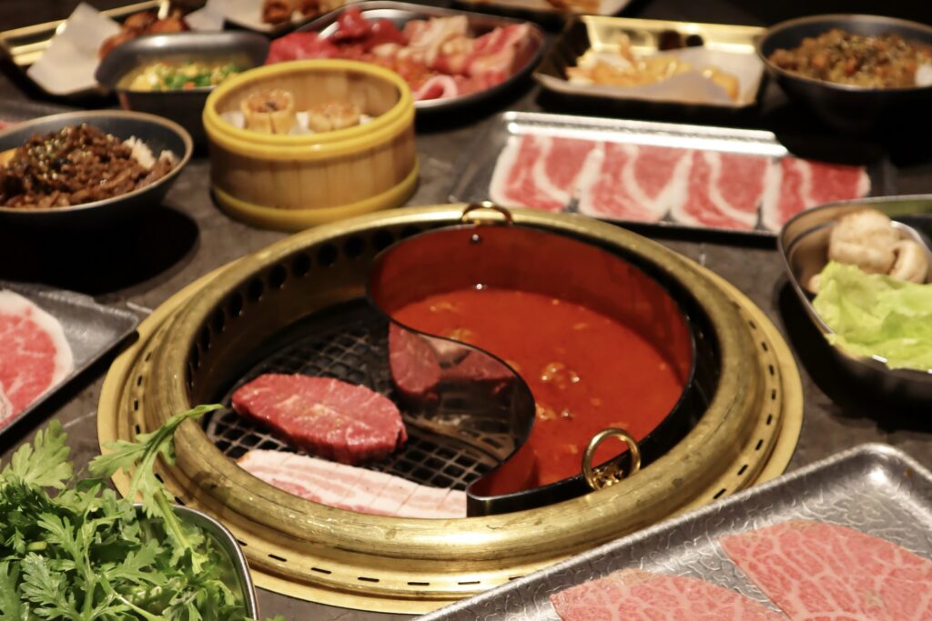 VEGAS DINING NEWS: Woe Nellie’s, OG Lotus of Siam to Rebloom